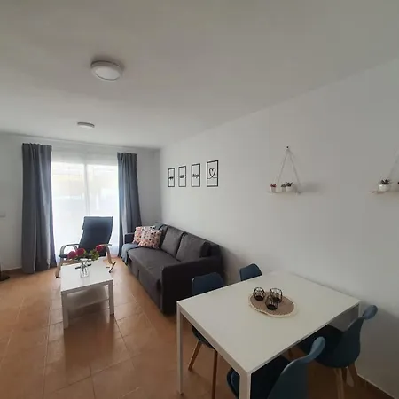 Moderno 3 Dormitorios, Garaje Y Piscina * La Algaba