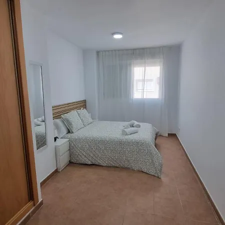 Apartment Moderno 3 Dormitorios, Garaje Y Piscina *