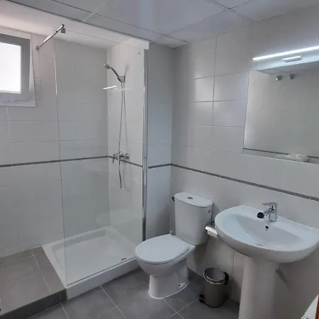 Moderno 3 Dormitorios, Garaje Y Piscina Apartment *
